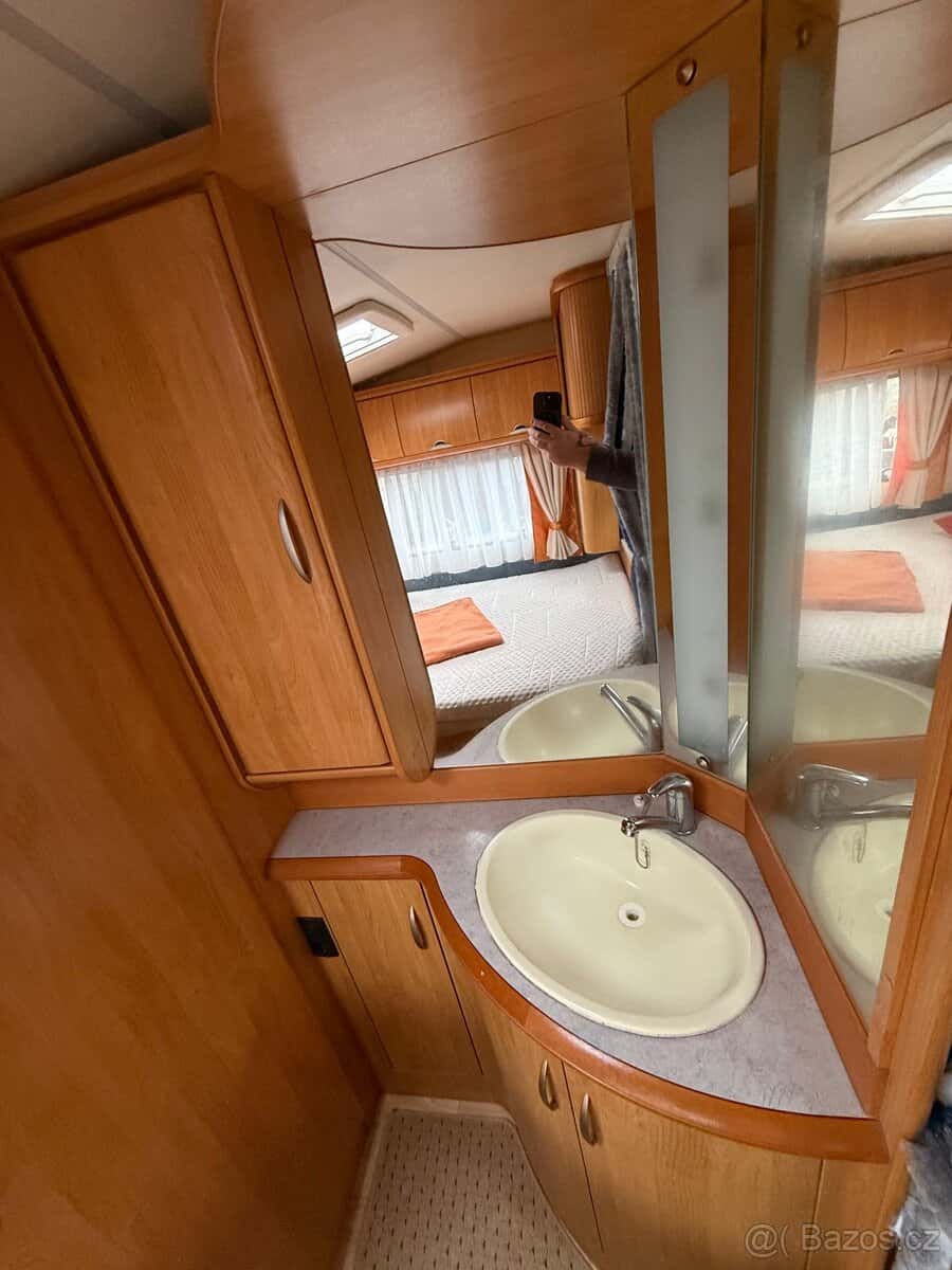 Hobby 460 UFE - předstan 12