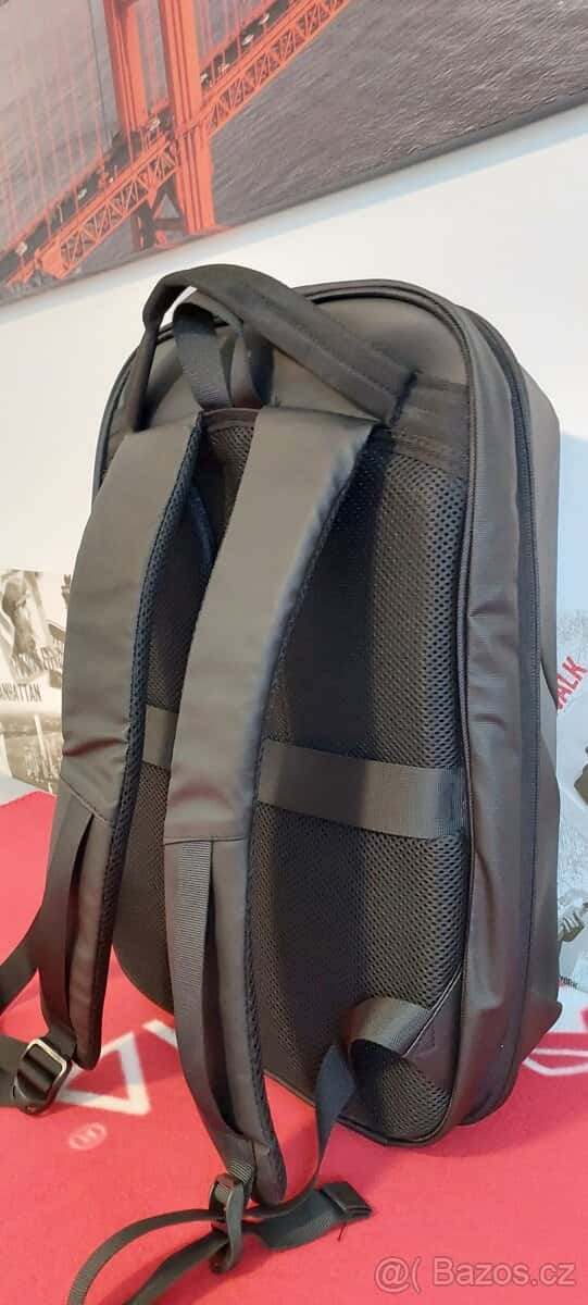 Batoh 35L. 9