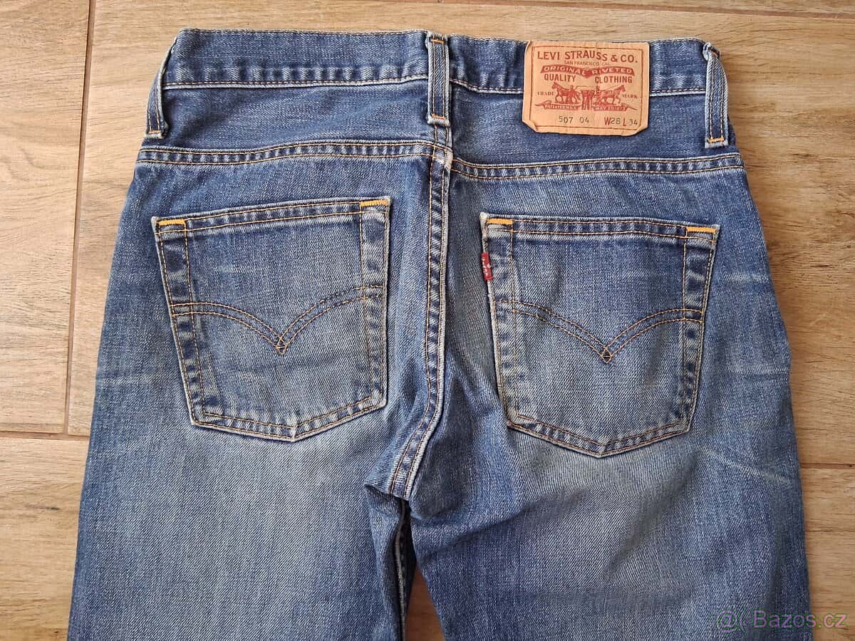 Levis, velikost 28 4