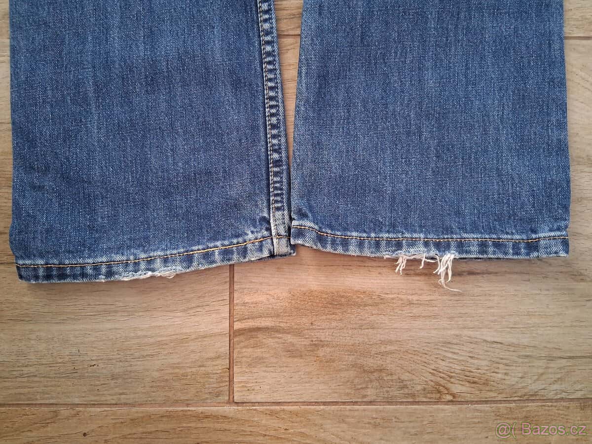 Levis, velikost 28 5