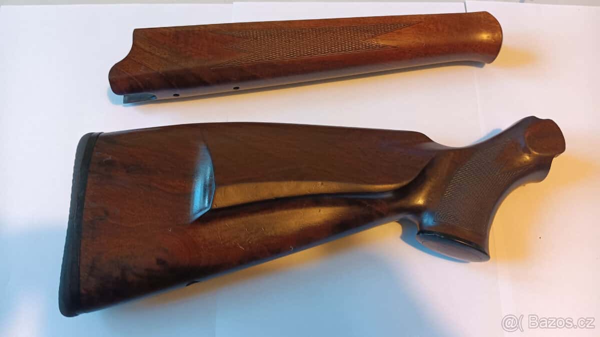 Pažba Blaser R93 levá. 4