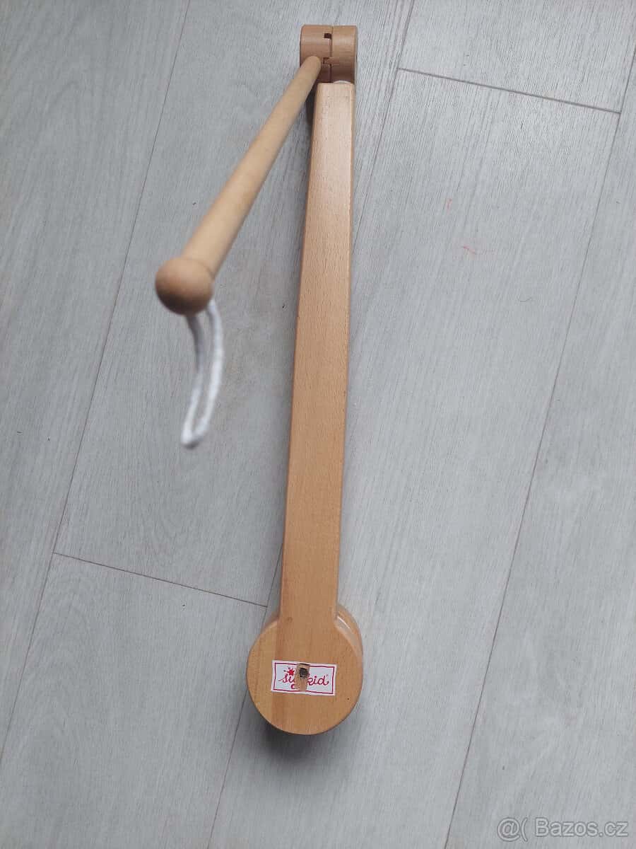 Dřevěné rameno k postýlce 3