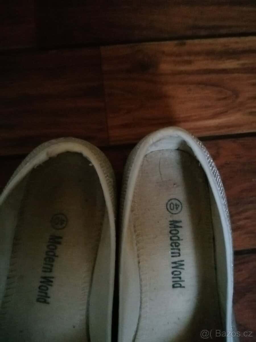 PRODÁM DÁMSKÉ BOTY 2