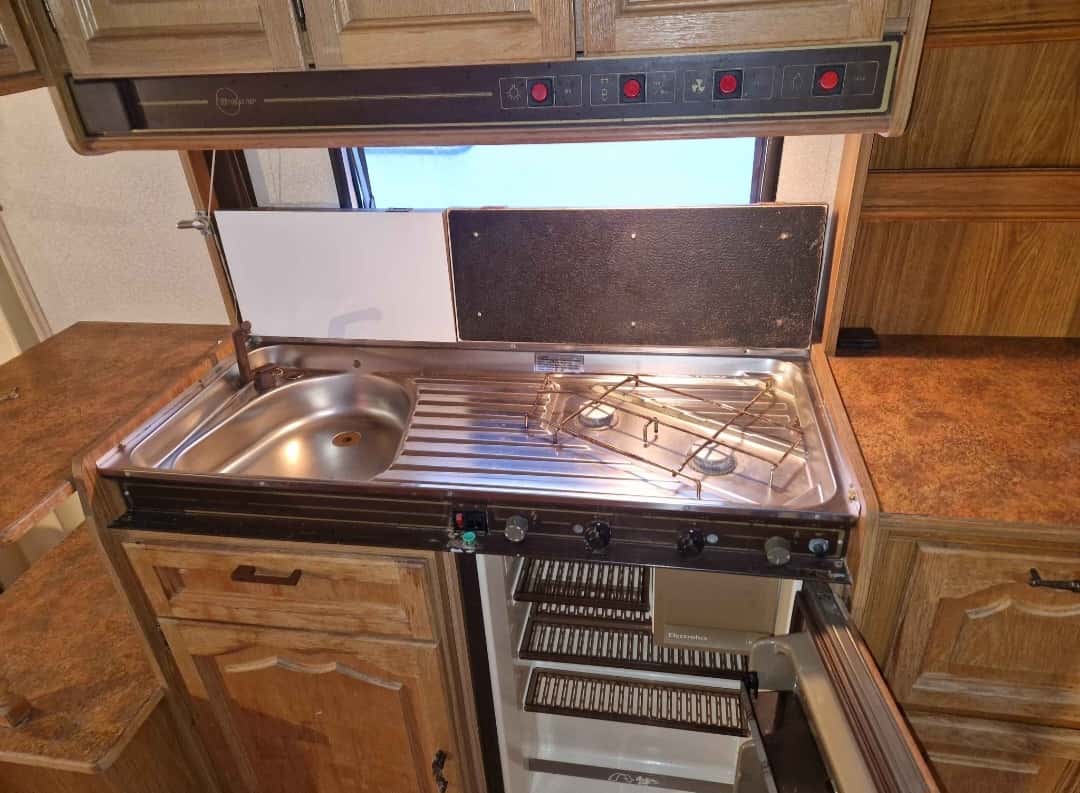 Velký karavan Lux 8