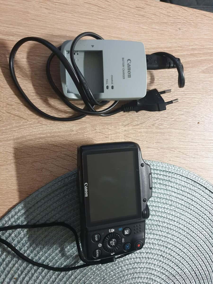 Canon Powershot camera 1