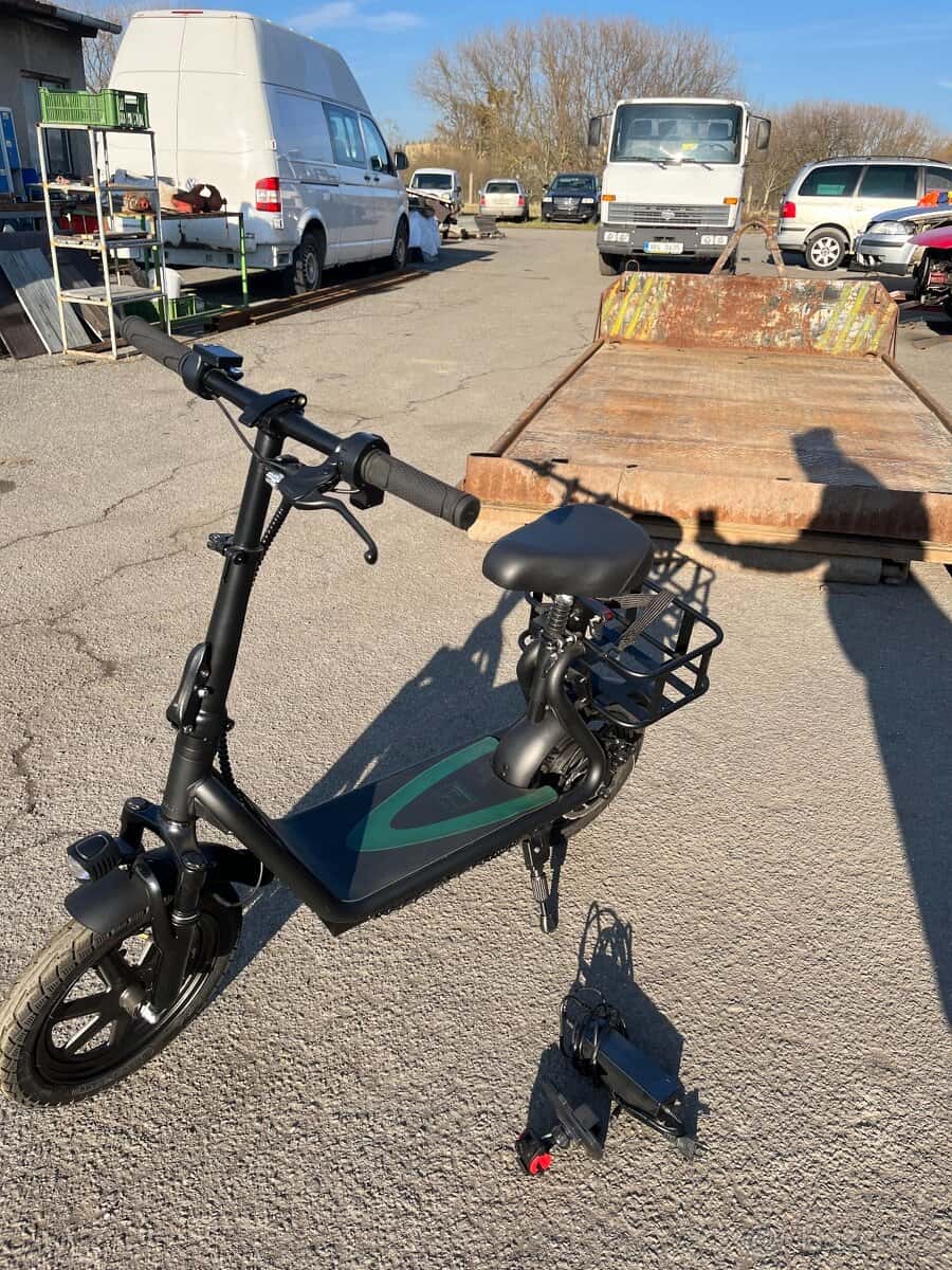 Elektrokoloběžka 4