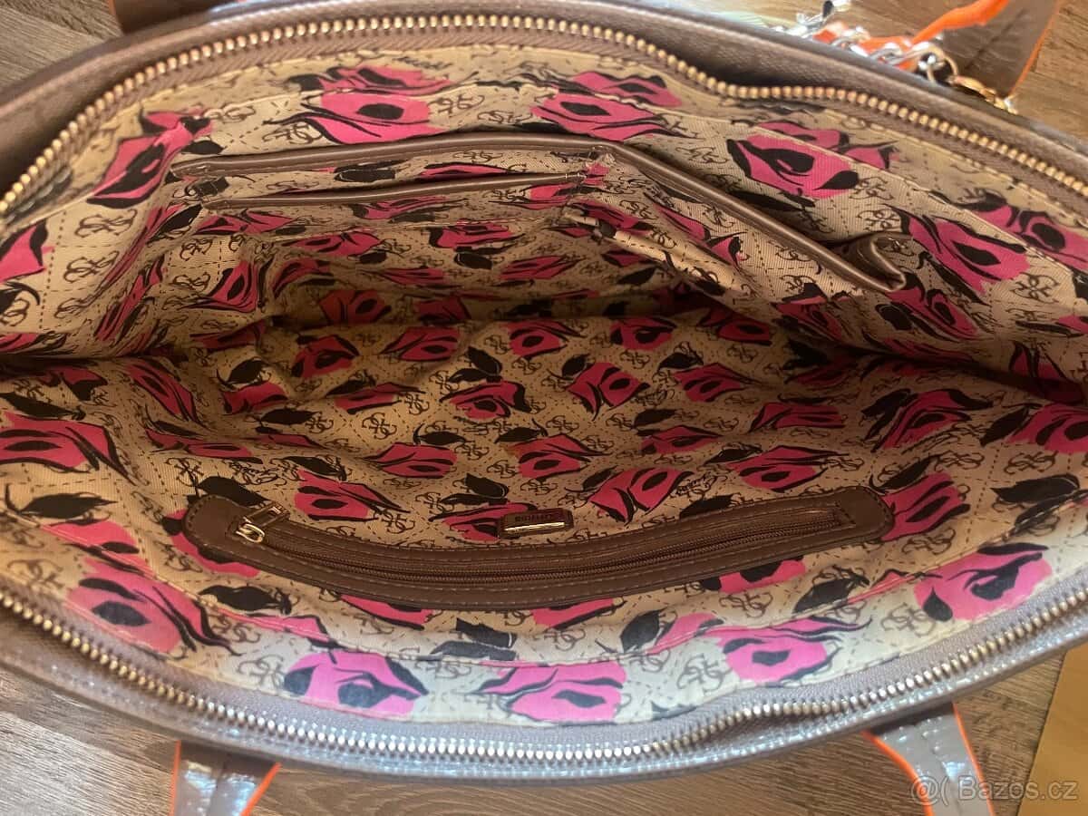Kabelka Guess 2
