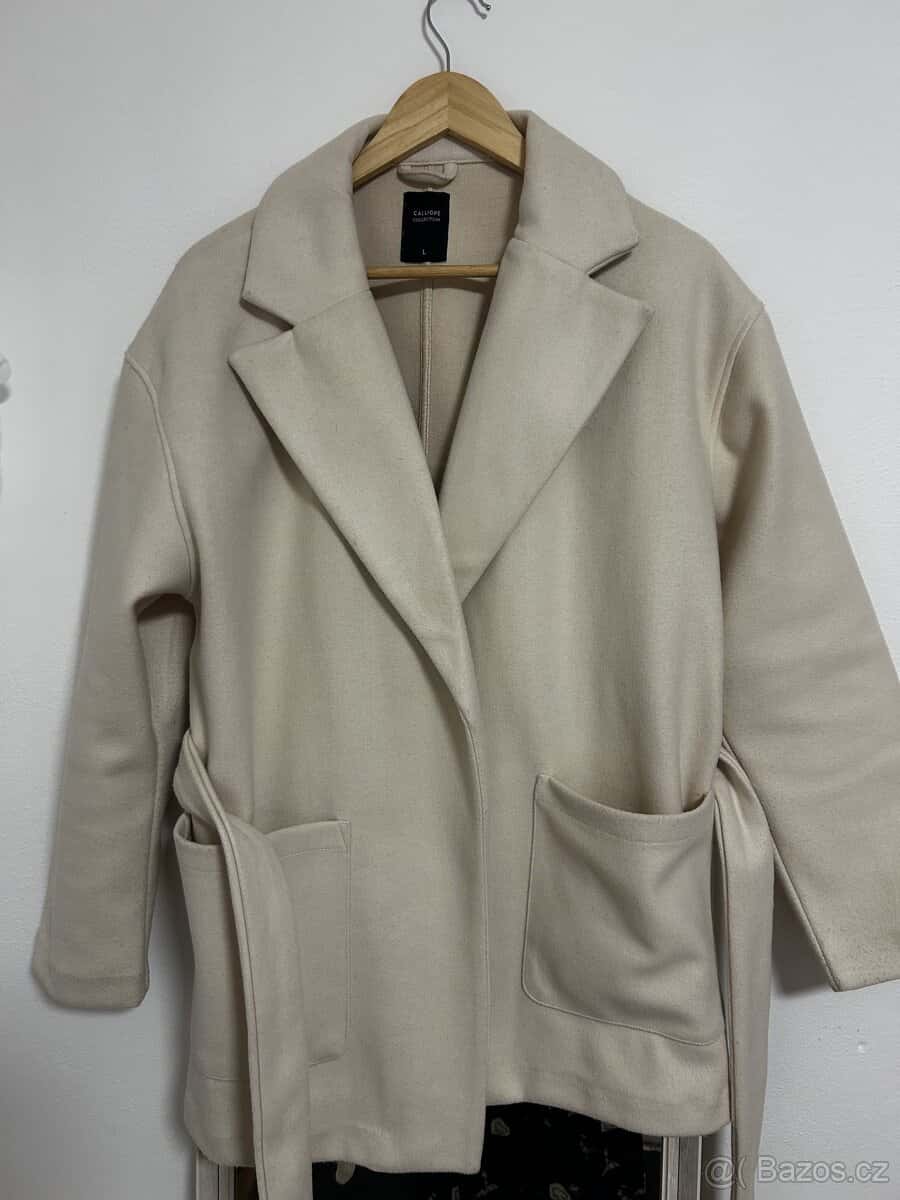 Béžový kabátek 2