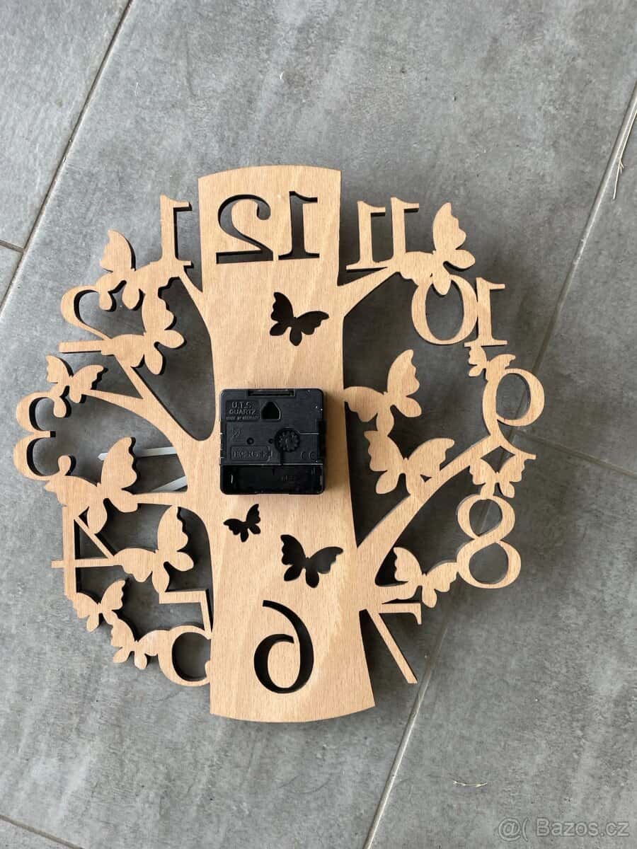 Dřevěné hodiny Amadea 3