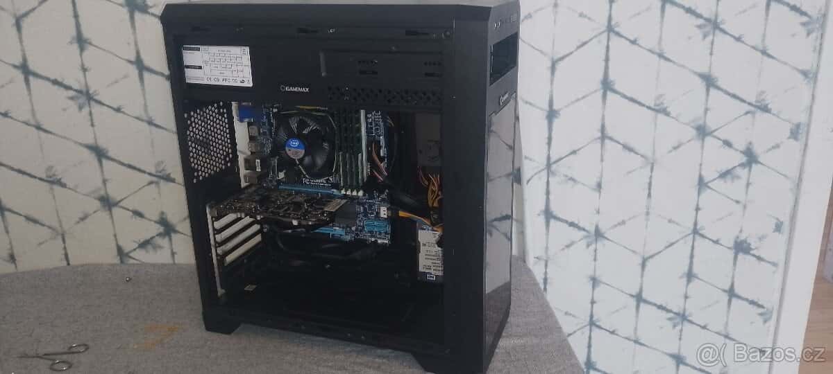 Starší herní PC 2