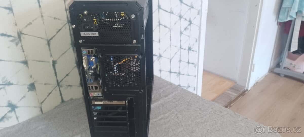 Starší herní PC 3