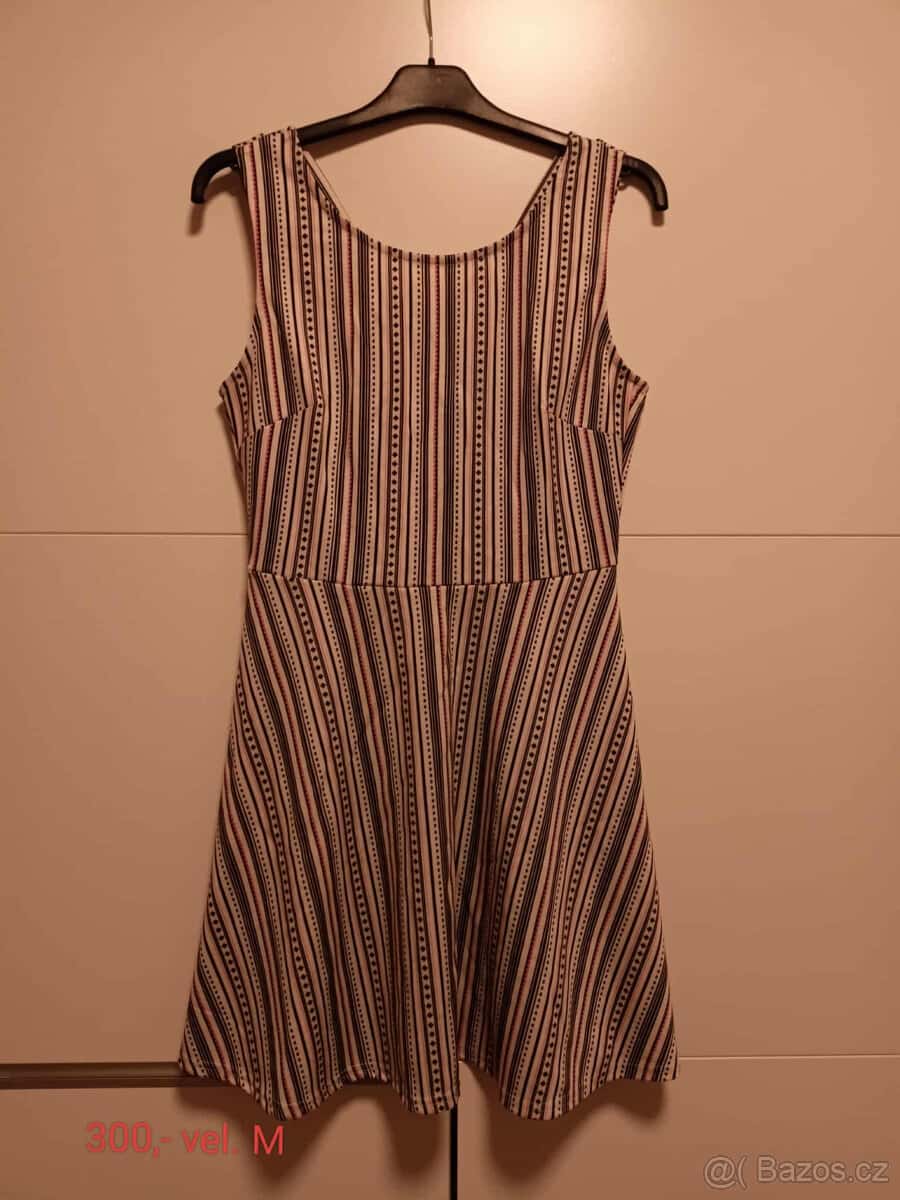 Šaty vel. M 1