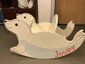 Dřevěný houpací kouhout/lachtan Bebejou