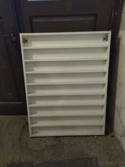 Výstavní skříň