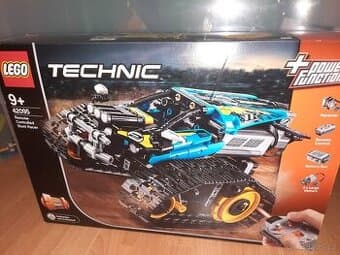 LEGO Technic 42095 Kaskadérské závodní auto na dálkové ovlád