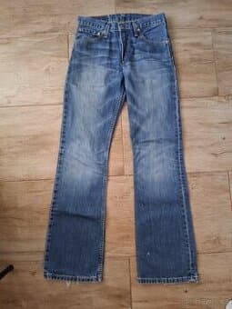 Levis, velikost 28