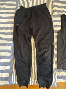 Under armour tepláky