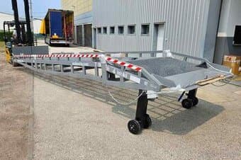 Nová mobilní nakládací rampa za nízkou cenu od výrobce