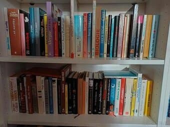 Knihy - různé žánry 25,-/ks