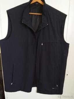 Tmavě modrá  vesta zn. BRAX pánská na vysokého pána