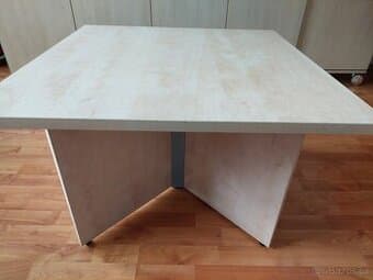 Konferenční stolek