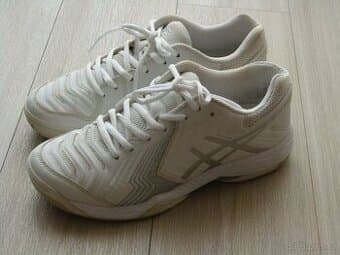 Sportovní boty zn. Asics, vel.38,5 - sálovky