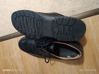 Nové společenské boty 49