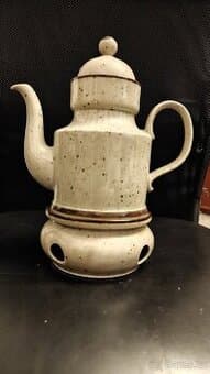 Konvice na čaj s ohřívačem