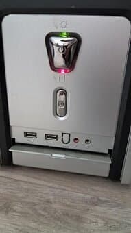 Prodám kompletní PC sestavu – Core 2 Duo, monitor Acer 22"