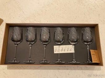6 ks zdobených sklenic na víno