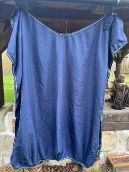 deka Bucas Irish stable light