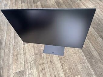 HP Z24u G3 USB-C 100W power delivery monitor