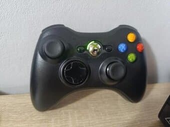 Bezdrátový ovladač Xbox 360