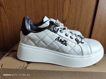 ANEKKE kožené botasky