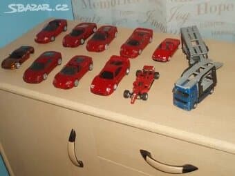 11 x velké autíčka,formule a tahač - viz foto - Ferrari 360,