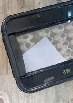 Bedna na kolonii - chov švábů (Box na šváby)