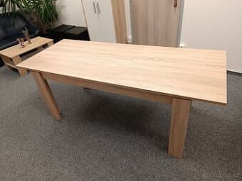 Jídelní stůl rozkládací