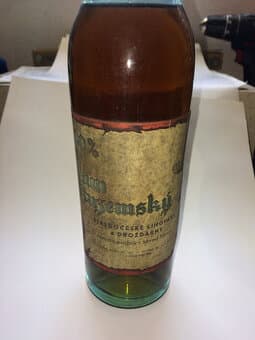 HISTORICKÁ LAHEV TUZEMSKÉHO RUMU