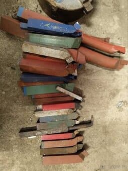 Soustružnické nože