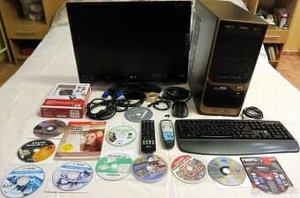 Prodám kompletní sestavu PC HAL 3000 včetně monitoru DIG TV