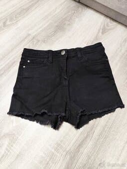 Černé riflové kraťasy