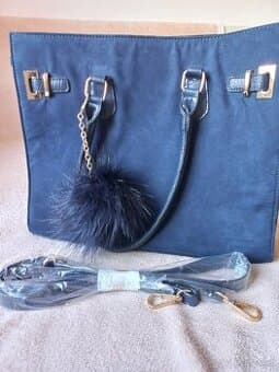 Tmavě modrá elegantní kabelka