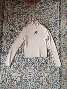 Dámské oblečení, trička, halenky velikost S