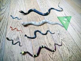 Sbírka figurek hadů (7 ks)