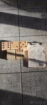 Dřevěné hrací kostky