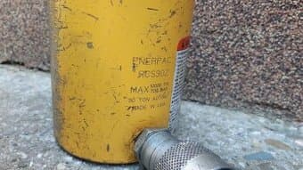 jednočinný hydraulicky zvihaci válec + cerpadlo / agregat