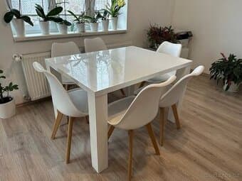 Set stůl se židlemi