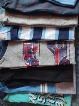 Trička s krátkým rukávem 110-116,.