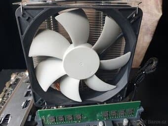 deska + cpu ram.  chkadic.