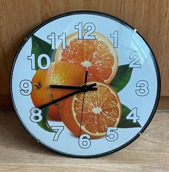 Kuchyňské nástěnné hodiny